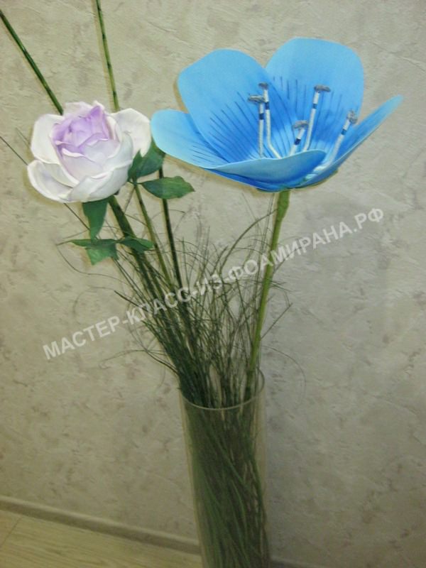 мастер-класс большие цветки из фоамирана , пошаговое фото