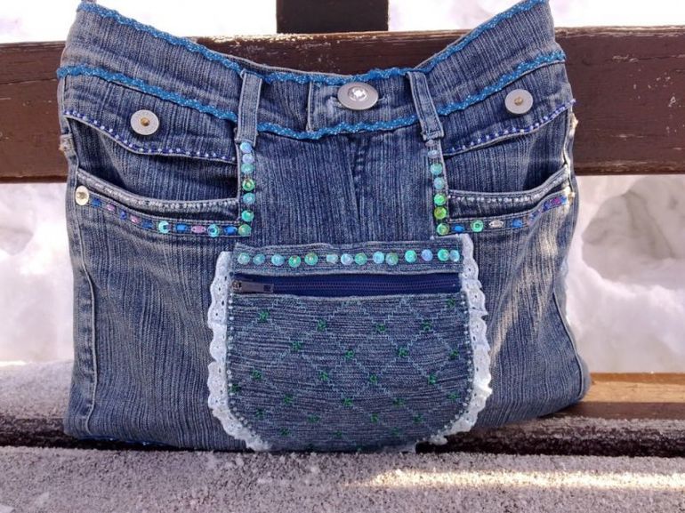 Стильная сумка из джинсовых тканей