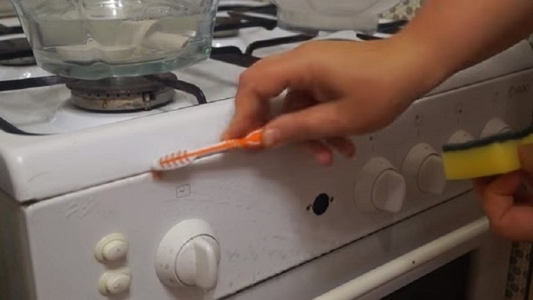 Как очистить ручки плиты