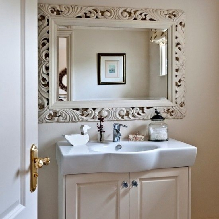 Идеи декорировать зеркало в ванной