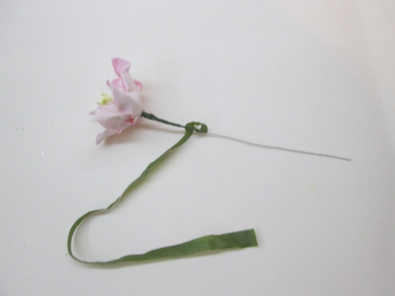 Как сделать маленькую лилию из фоамирана: мастер-класс, фото